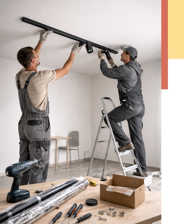 Установка трековых светильников в натяжной потолок в Тюмени от 4287 руб. | ОТДЕЛОЧНИК-Тюм